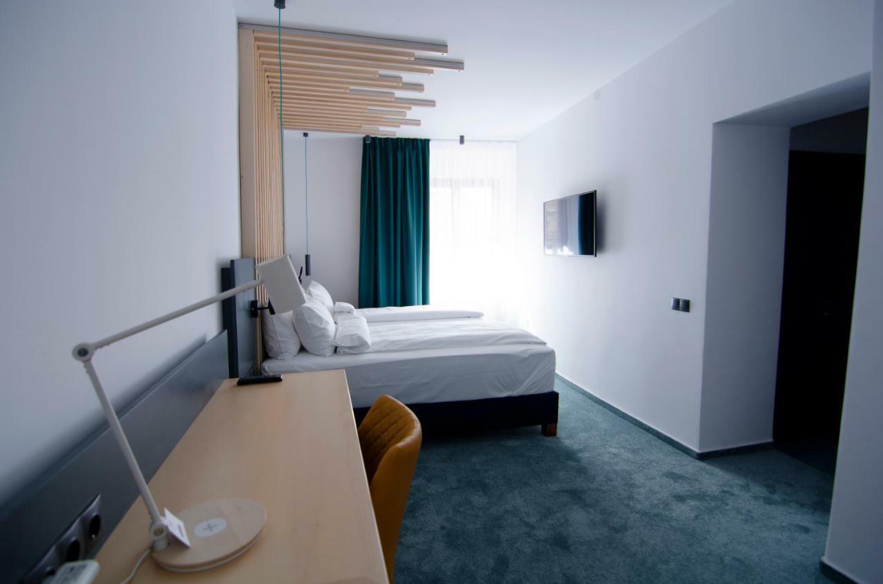 Kleines Hotel Sibiu Esterno foto