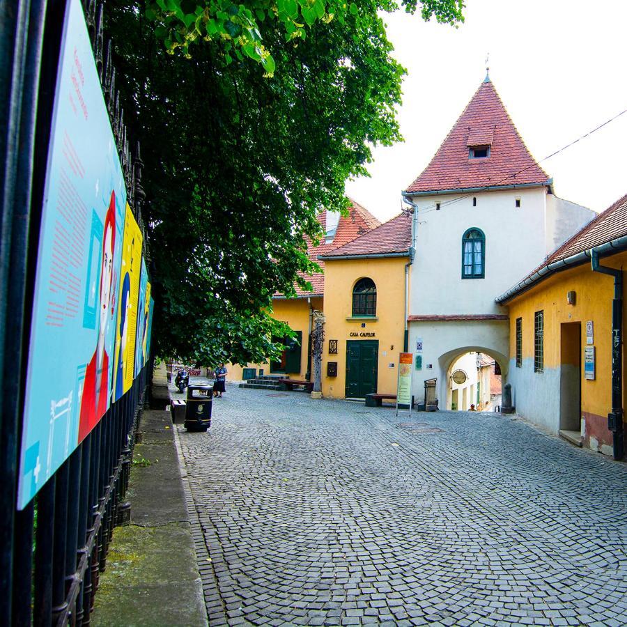 Kleines Hotel Sibiu Esterno foto